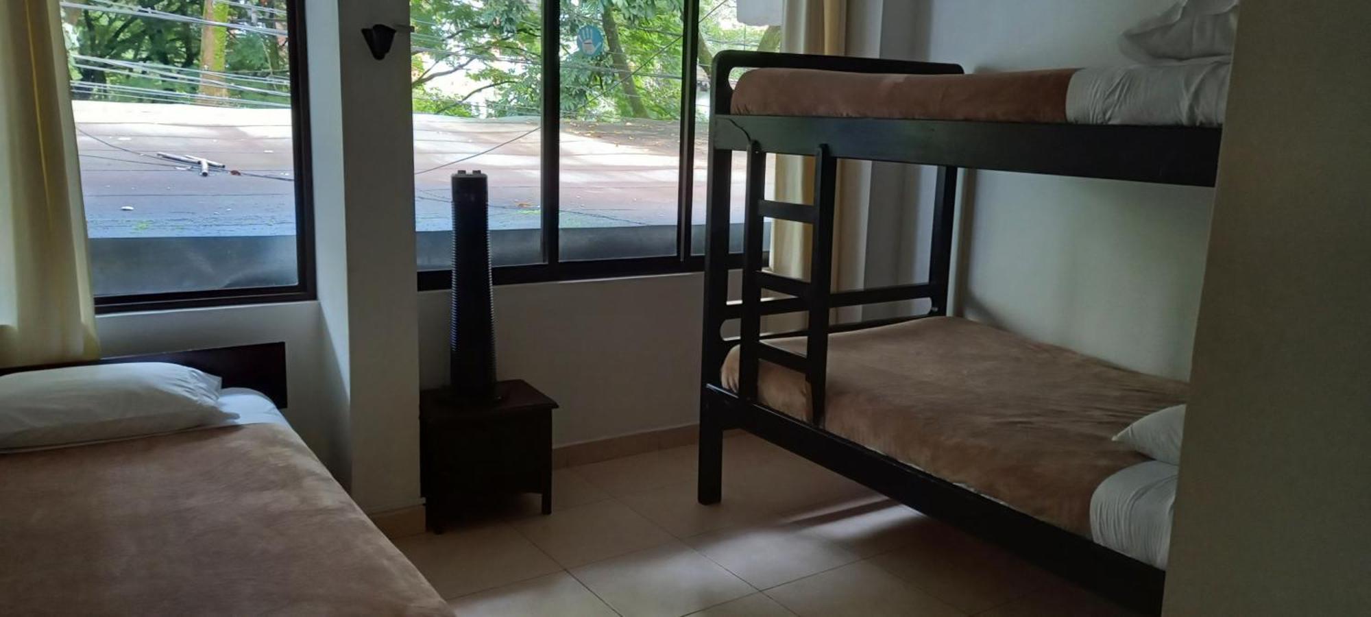 Casa Kiwi Hostel Медельин Номер фото