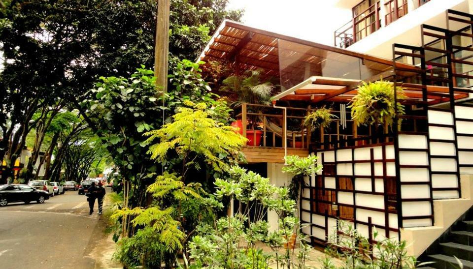 Casa Kiwi Hostel Медельин Экстерьер фото